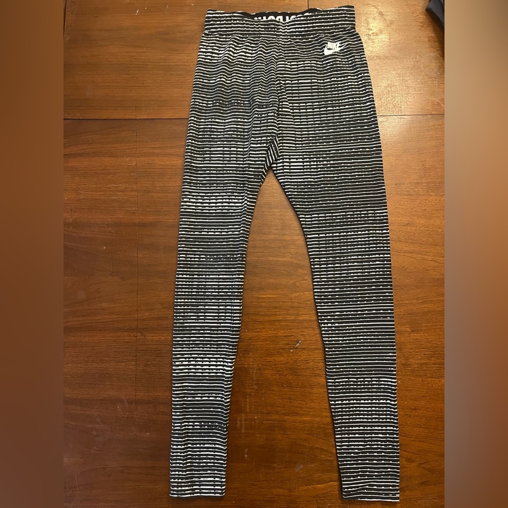 Brand new Nike leggings